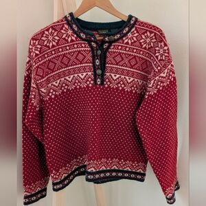 L.L. Bean Red and White Women's Sweater